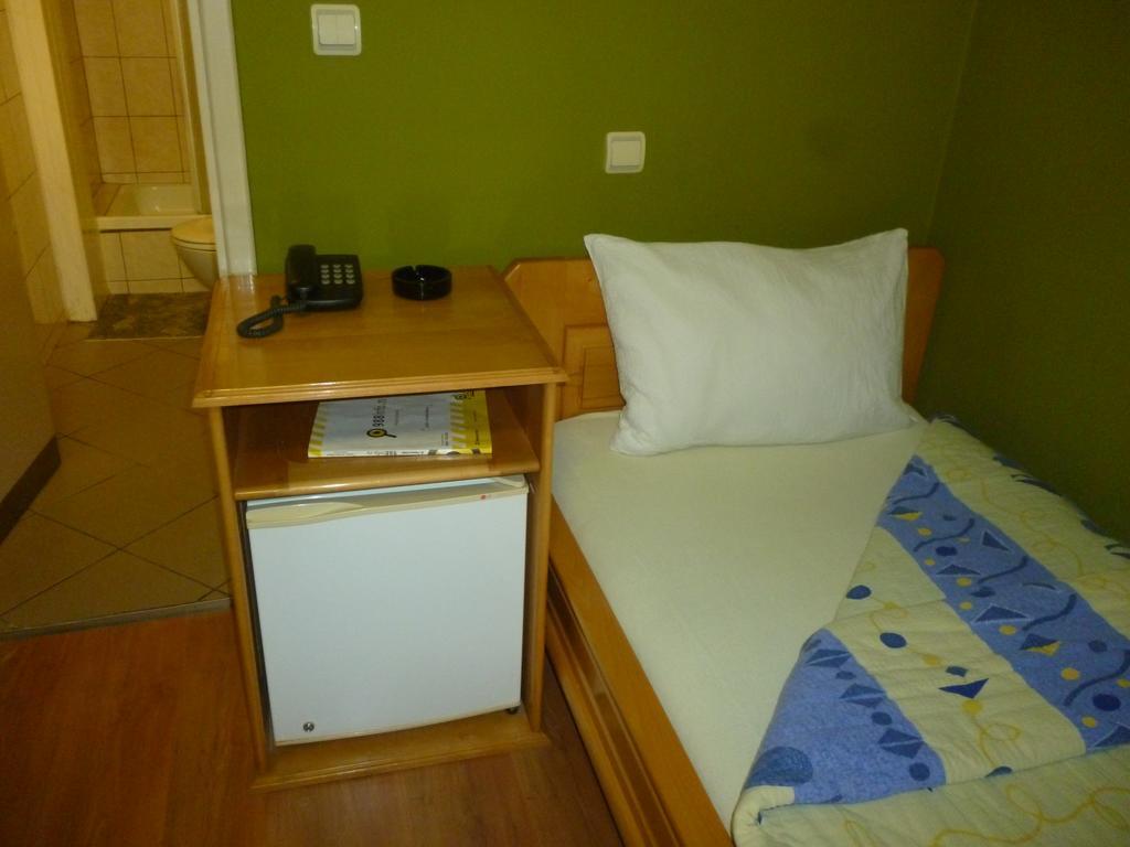 B&B Boem Požarevac Exteriör bild