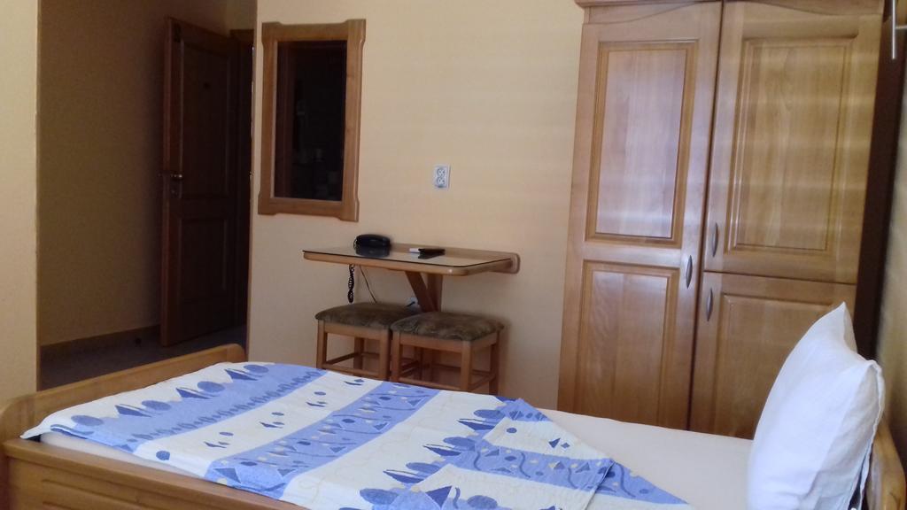 B&B Boem Požarevac Exteriör bild