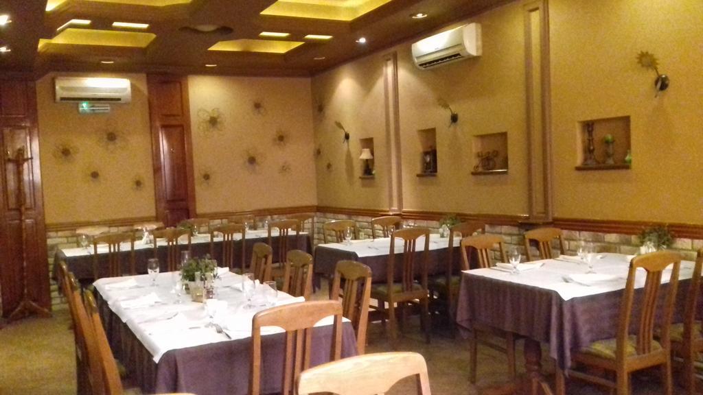 B&B Boem Požarevac Exteriör bild