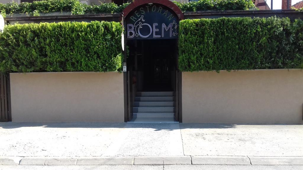 B&B Boem Požarevac Exteriör bild