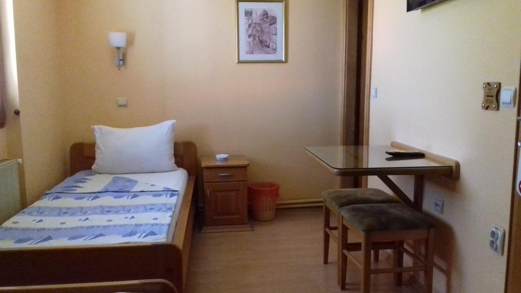 B&B Boem Požarevac Exteriör bild