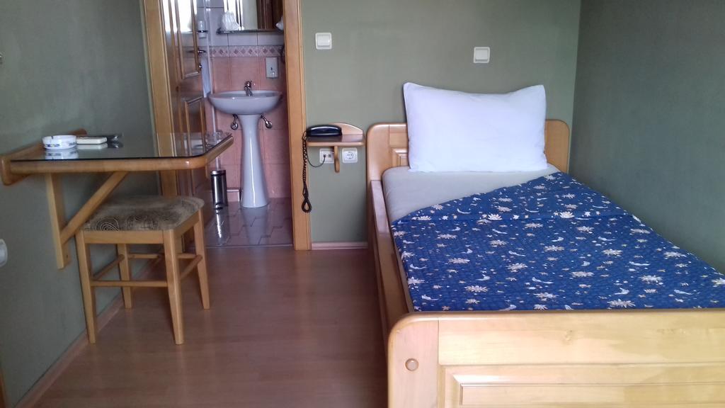 B&B Boem Požarevac Exteriör bild